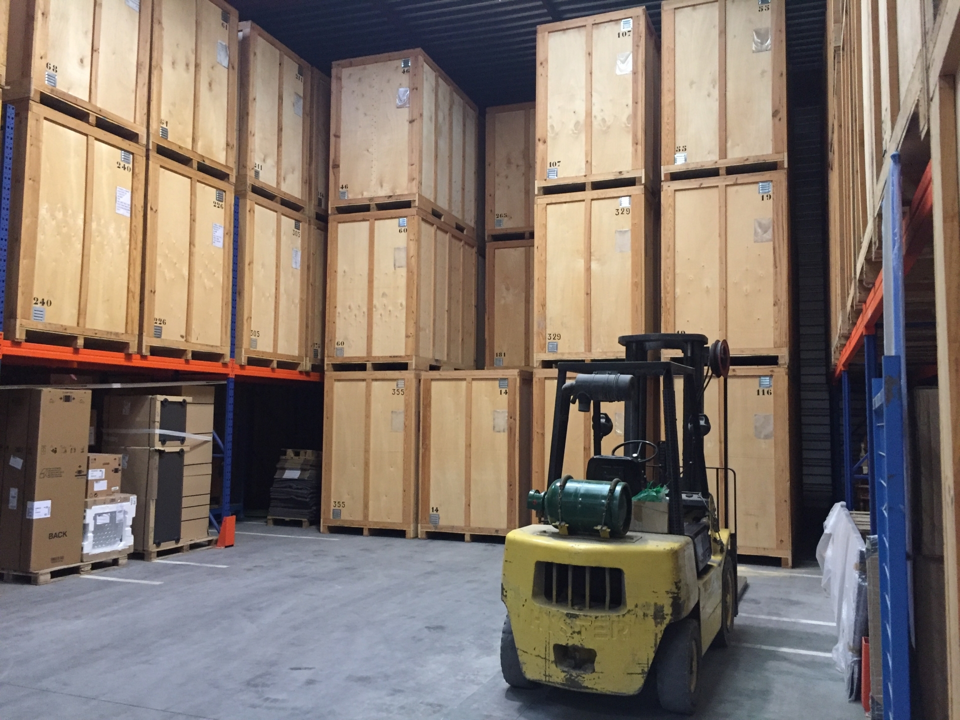 entrepot cuisine demena